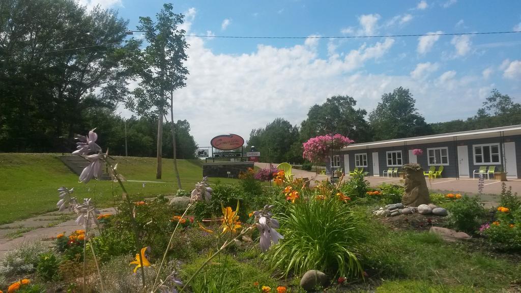 Cornerstone Motel Chéticamp Dış mekan fotoğraf